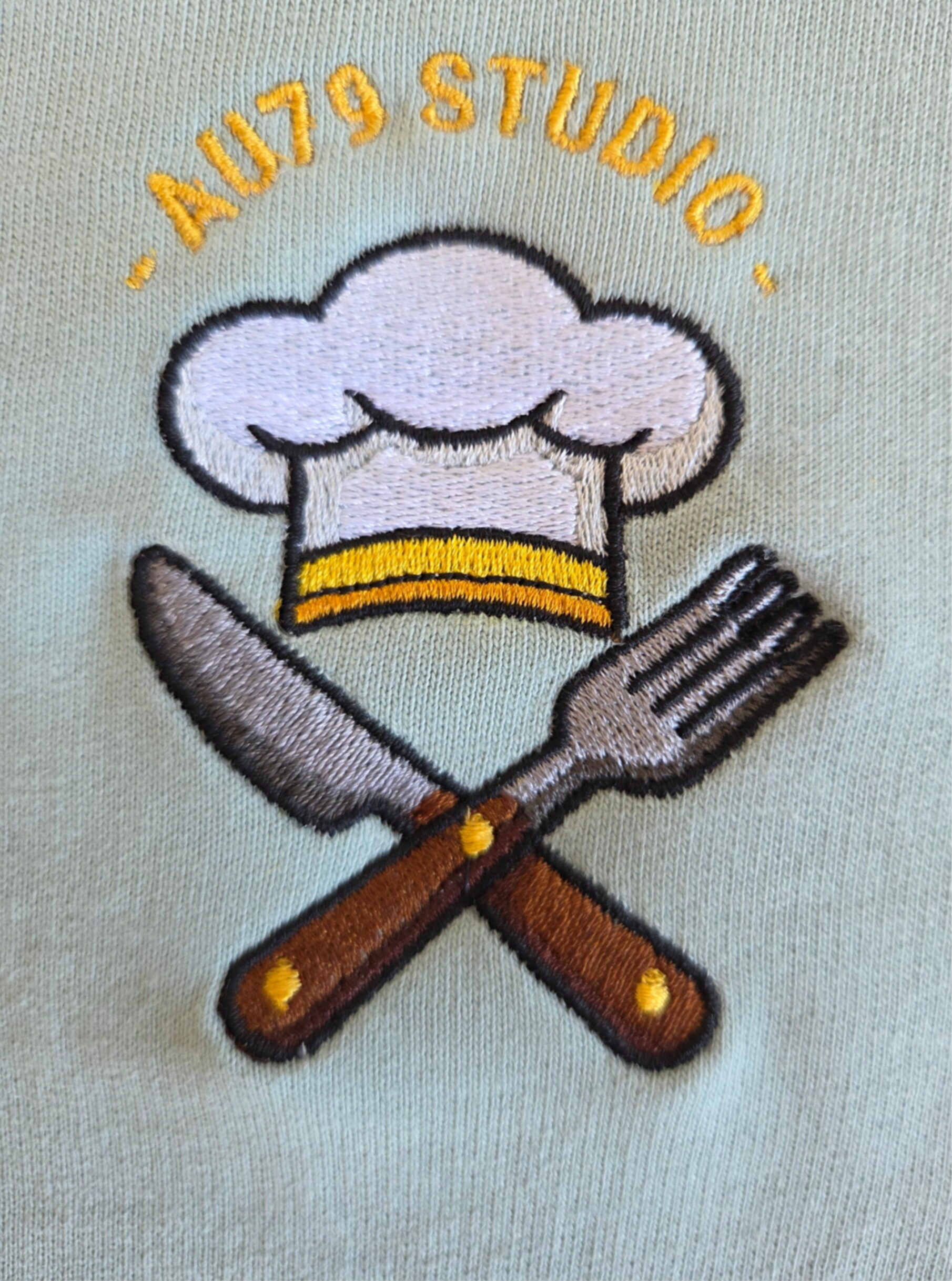 Chefs logo met chefs geborduurd 