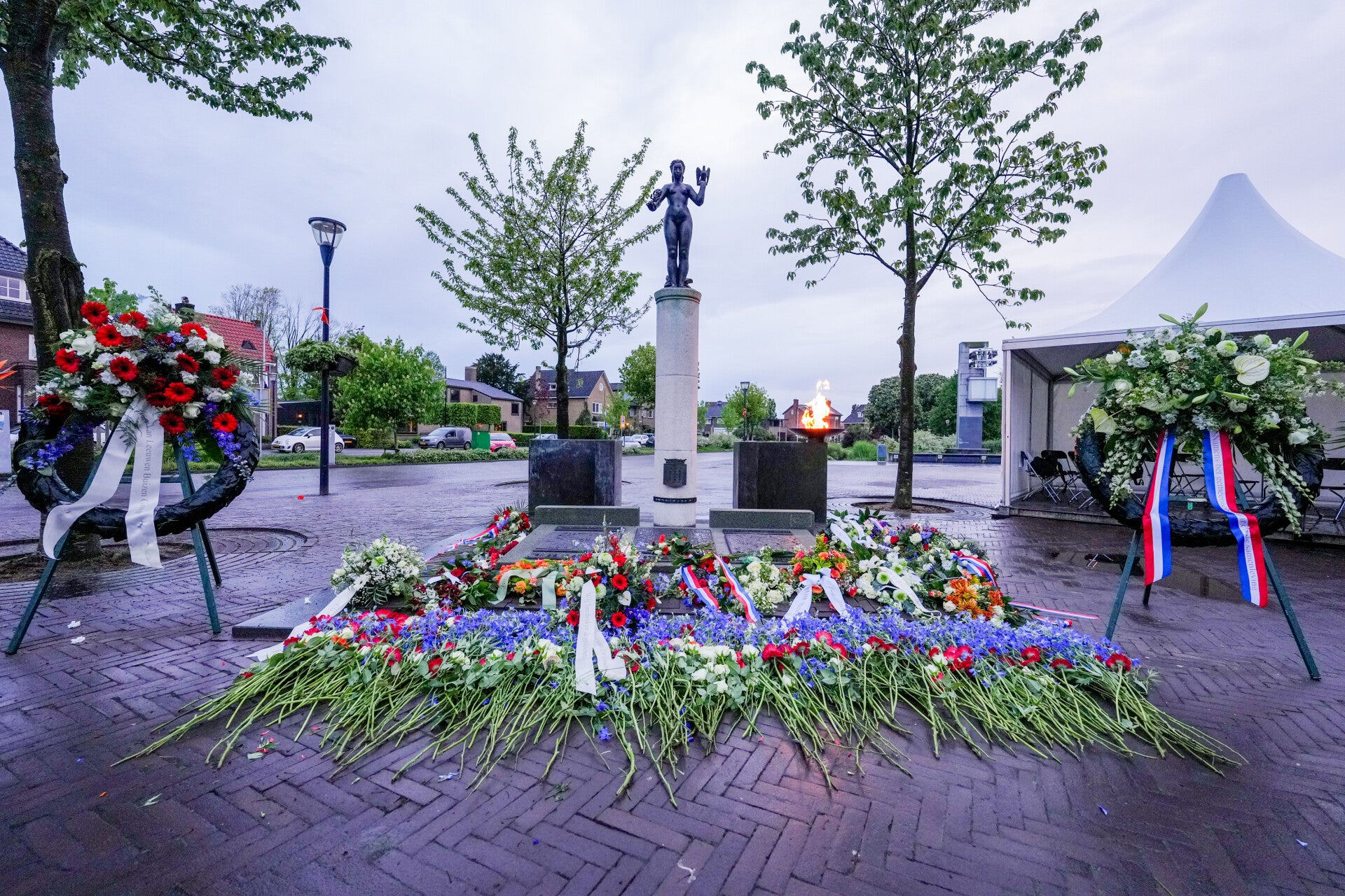 240504_dodenherdenking-in-zwijndrecht_5-standard.jpg