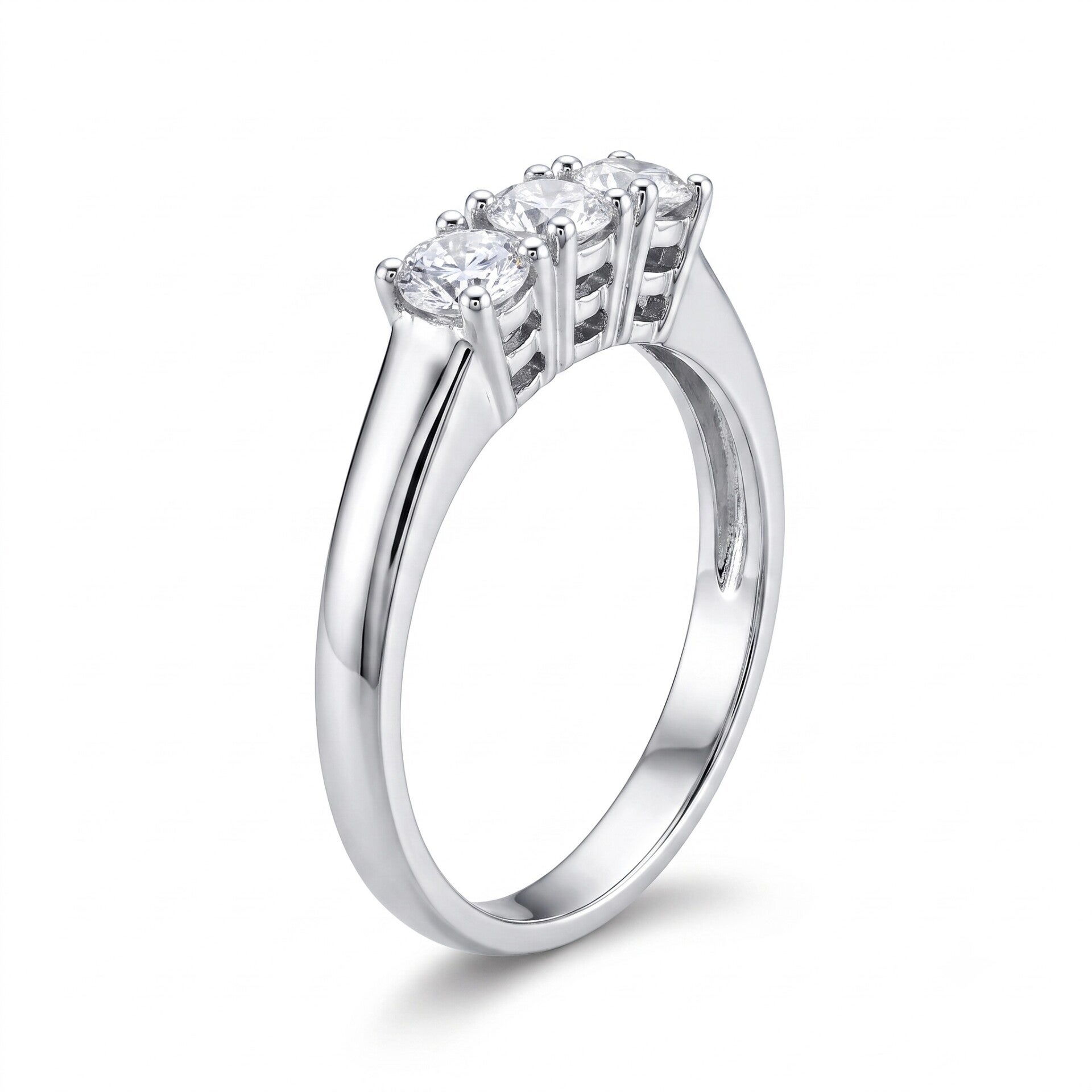 Anello trilogy in oro bianco con diamanti
