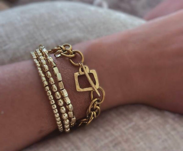 Clasp square bracelet