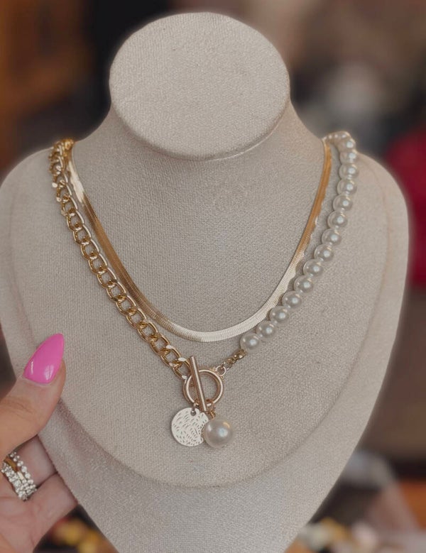 Pearl and gold necklace