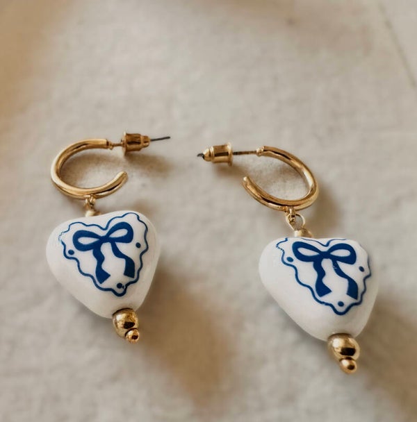 Charm blue and white earrings