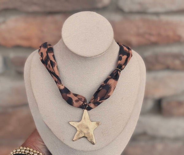 Viral star scarf necklace