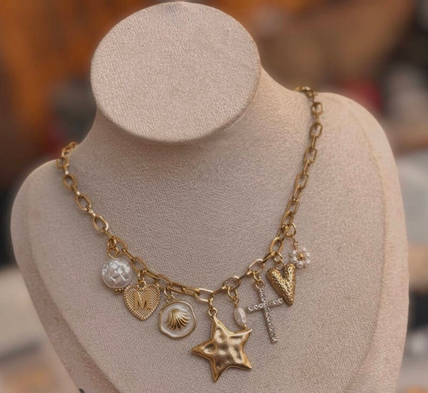 Custom star gold and pearl necklace