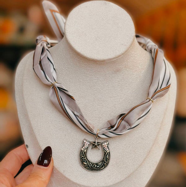 Horseshoe scarf necklace