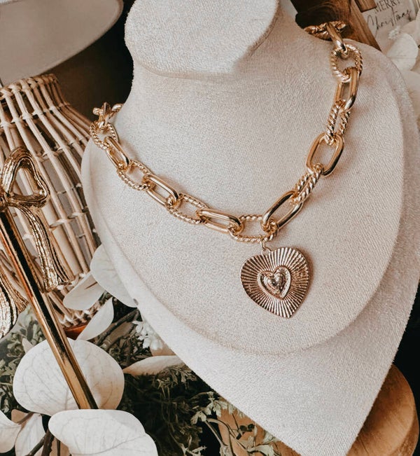 Chunky heart necklace