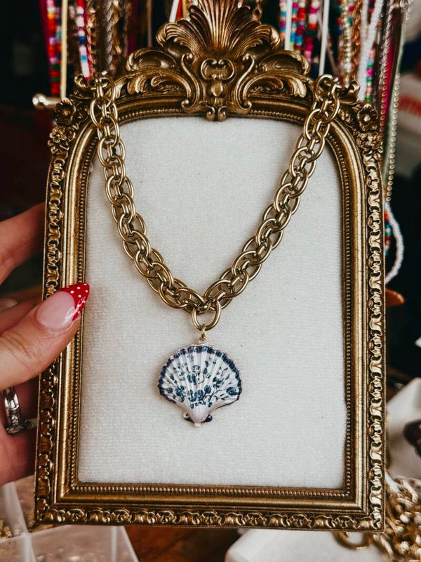 New shell charm necklace