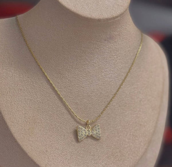 Diamond small bow necklace