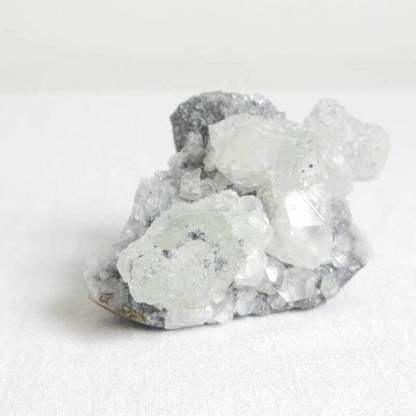 Groene apofyliet cluster