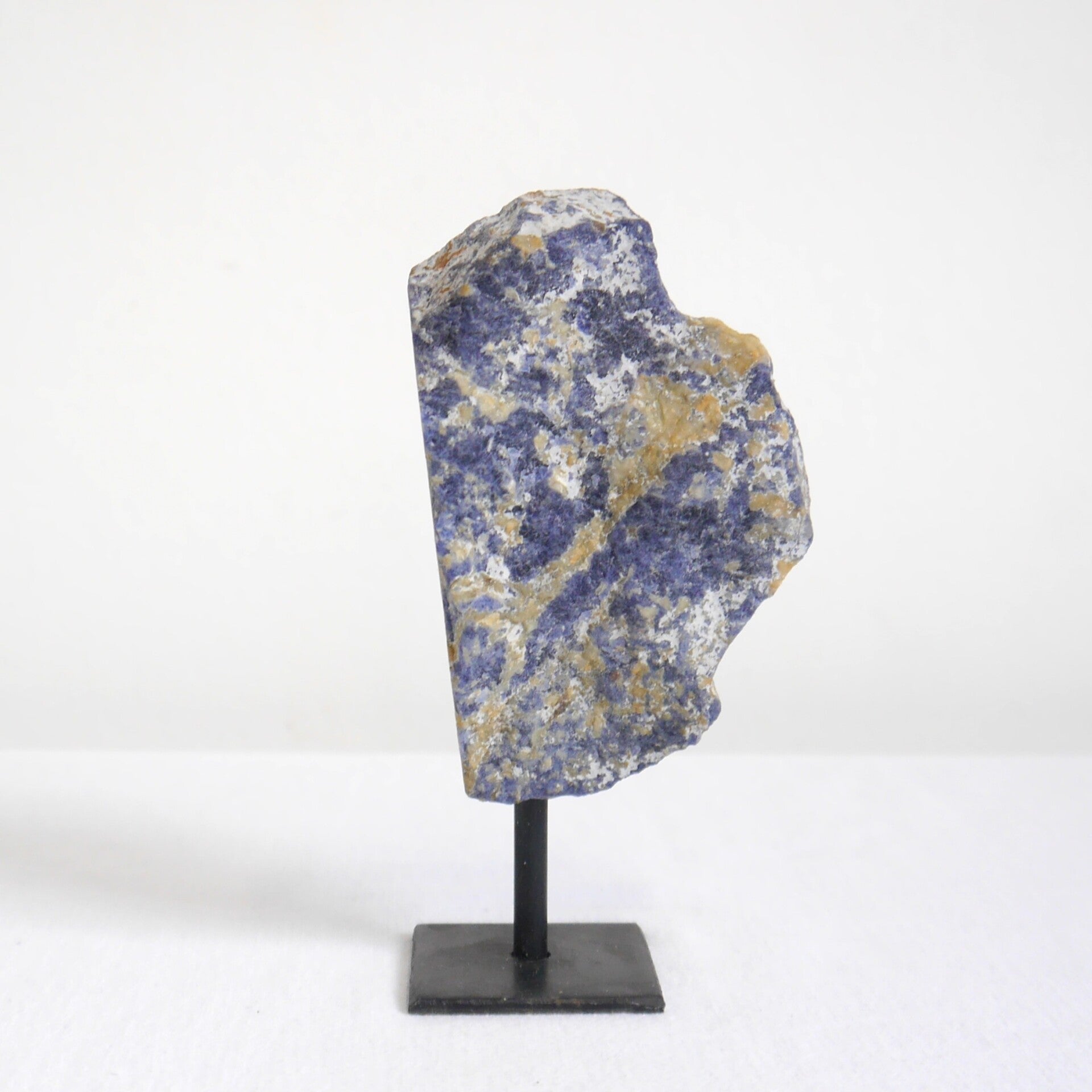 Blauwe aventurijn op standaard