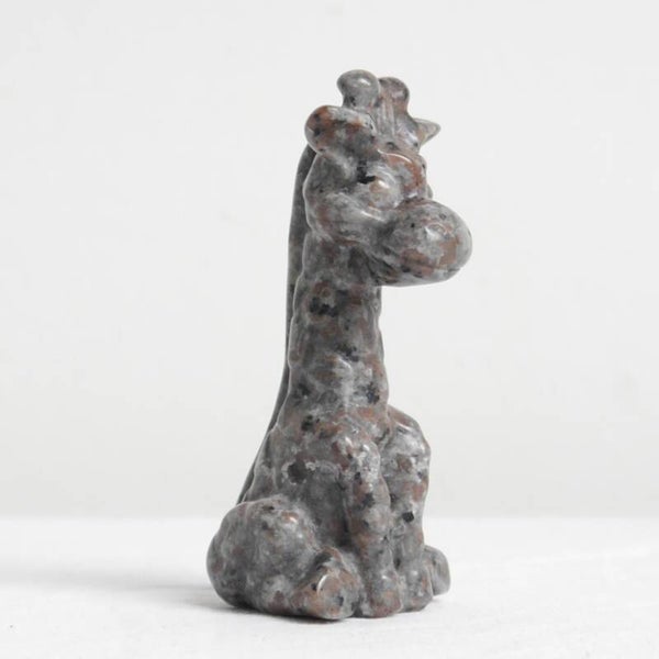 Syeniet sodaliet 'Yooperlite' giraffe