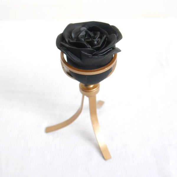 Obsidiaan roos met standaard