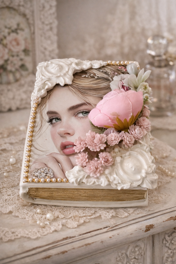 Un secret délicatement caché dans un livre pas comme les autres…