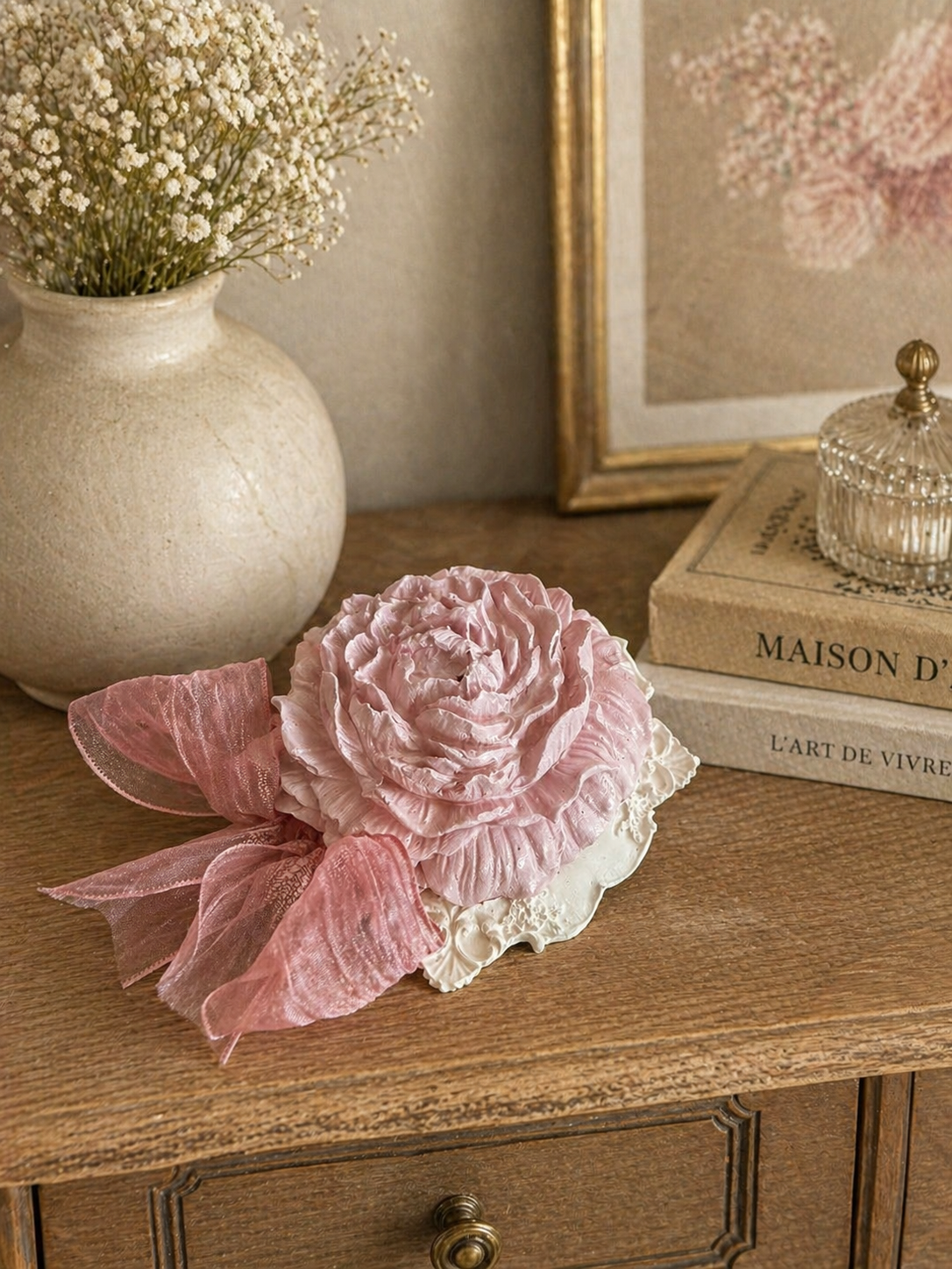 Éclosion de douceur – Fleur décorative romantique