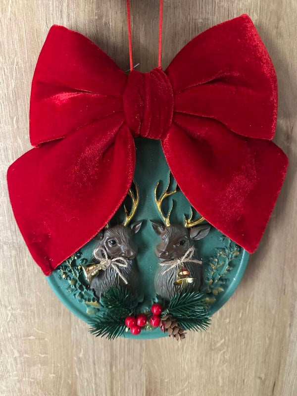 Couronne Murale de Noël – Duo de Cerfs & Nœud Velours (20 cm)