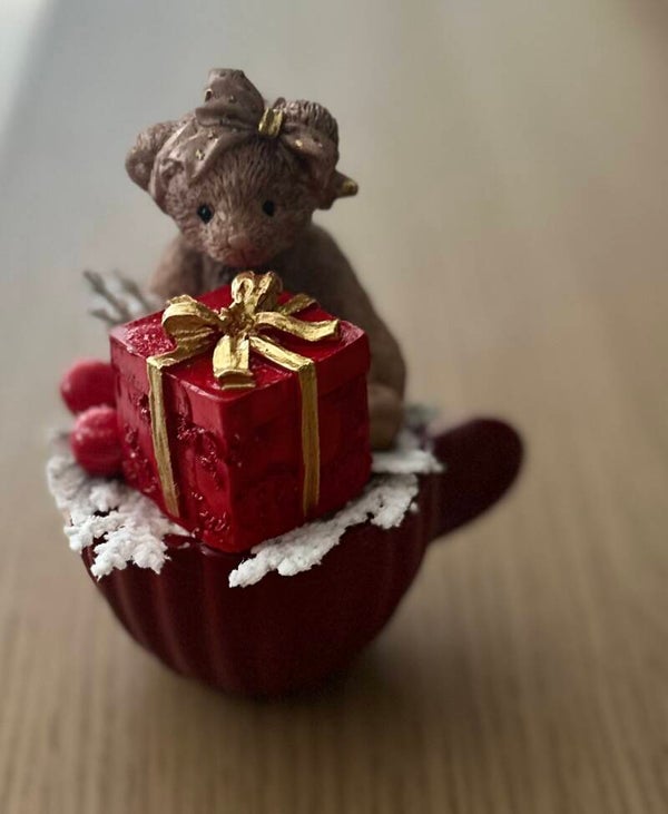 Décoration “Petit Ours Cadeau de Noël” 🎁✨