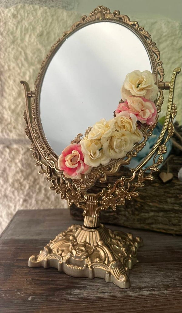 Miroir: de l’autre côté du miroir ( monde feerique)