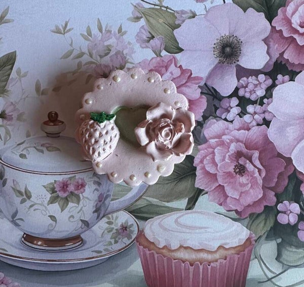 “Magnets Vintage Romantiques – Élégance Florale”
