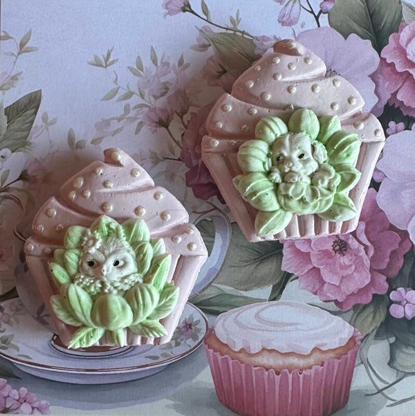 “Magnet Cupcake Pastel – Douceur et Élégance”