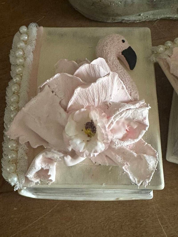 Boîte-livre shabby chic “Flamant rose”