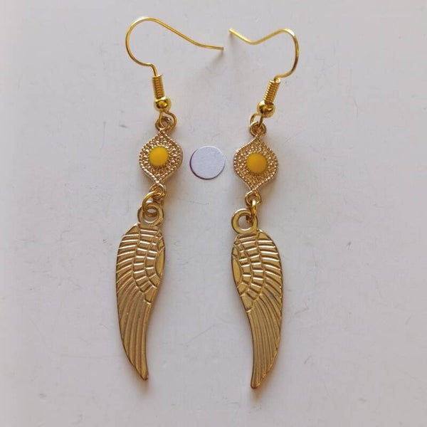 PE-REF08049-(9.00€)- Une Paire BO à Crochet - Thème Aile Ange Doré et connecteurs suspendus