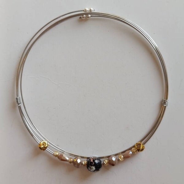 PE-BRF-REF13001-(15.00€)-Un Bracelet Métallique - Perles Coulissantes - Multis Tours (Argenté)