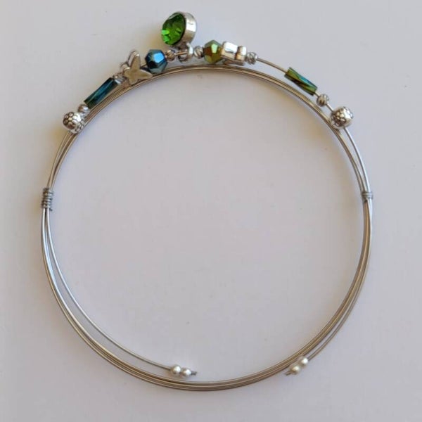 PE-BRM-REF13003-(15.00€)-Un Bracelet Métallique - Perles Centrales Coulissantes - Multis Tours (Argenté)