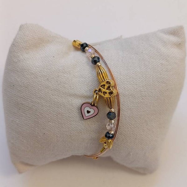 PE-BRM-REF13203(-(15.00€)-Un Bracelet Métallique - Thème Double Breloques Coeur - Perles Centre Coulissant§ - Multis Tours (Doré)