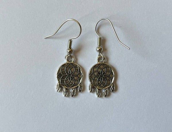 PD-REF5011-(6.00€)- Une Paire BO à Crochet - Thème Rond (Argenté) - Motif Rosace et Petites Gouttes