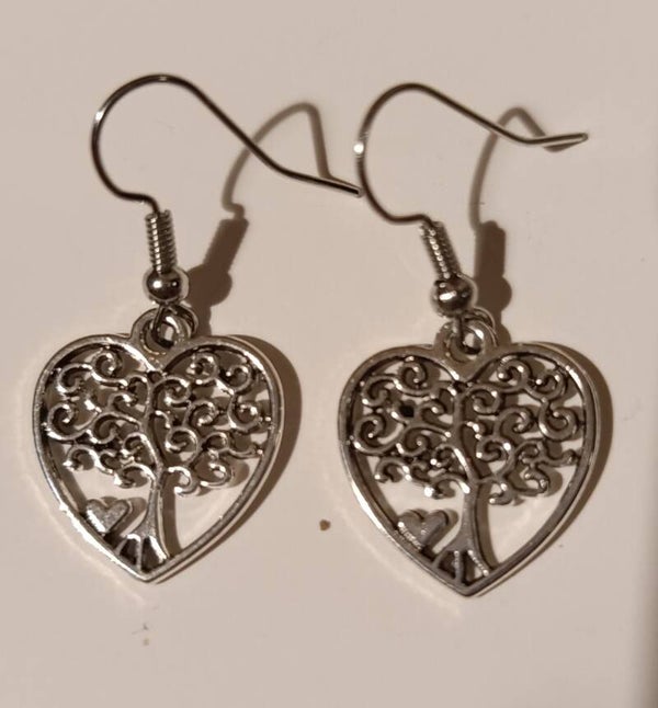 PD-REF5029-(prix 5.00€)- Une Paire BO à Crochet - Thème Coeur Arbre de vie Argenté