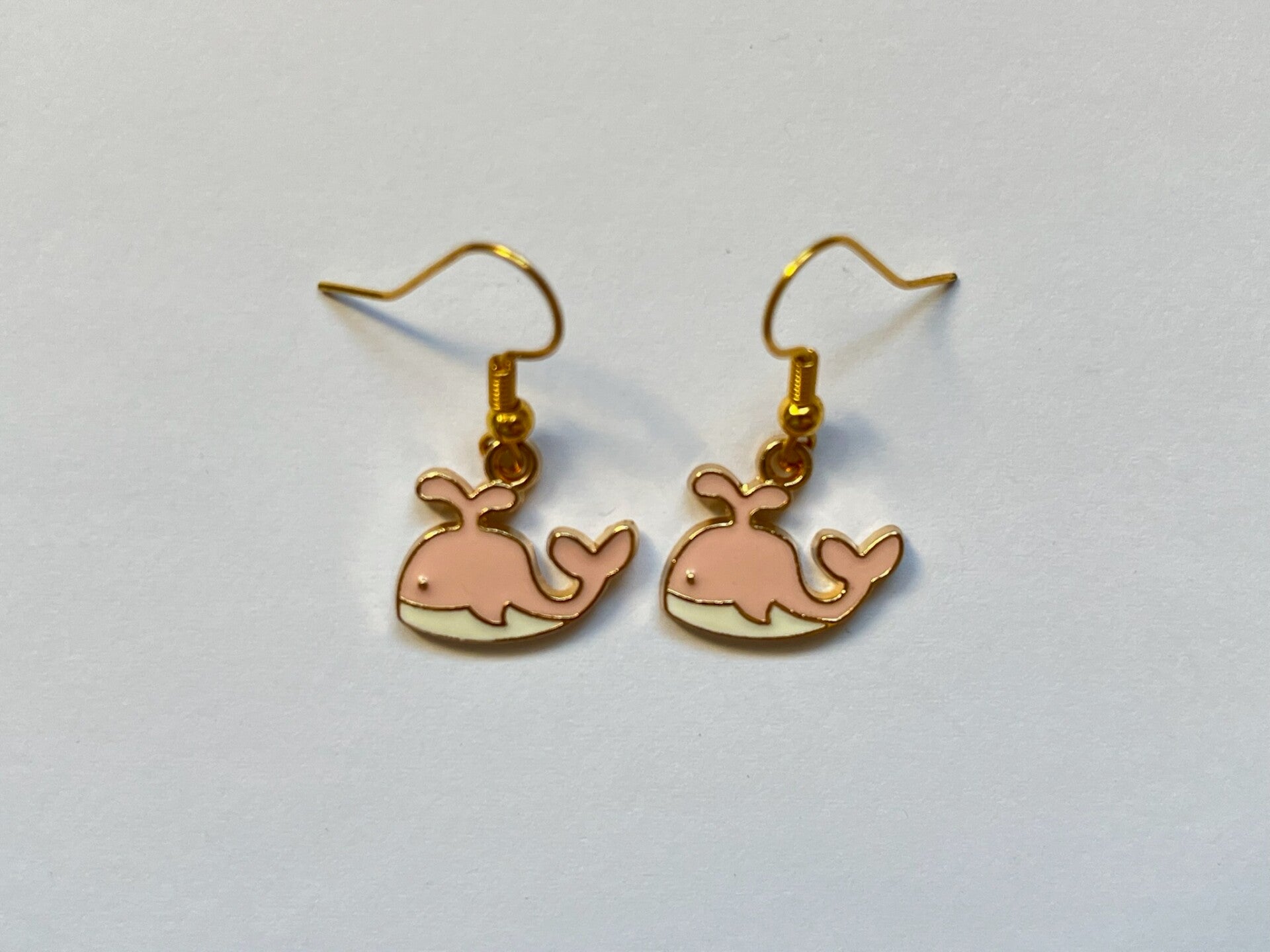 PD-REF8001-(5.00€)- Une Paire BO à Crochet - Thème Animal Baleine