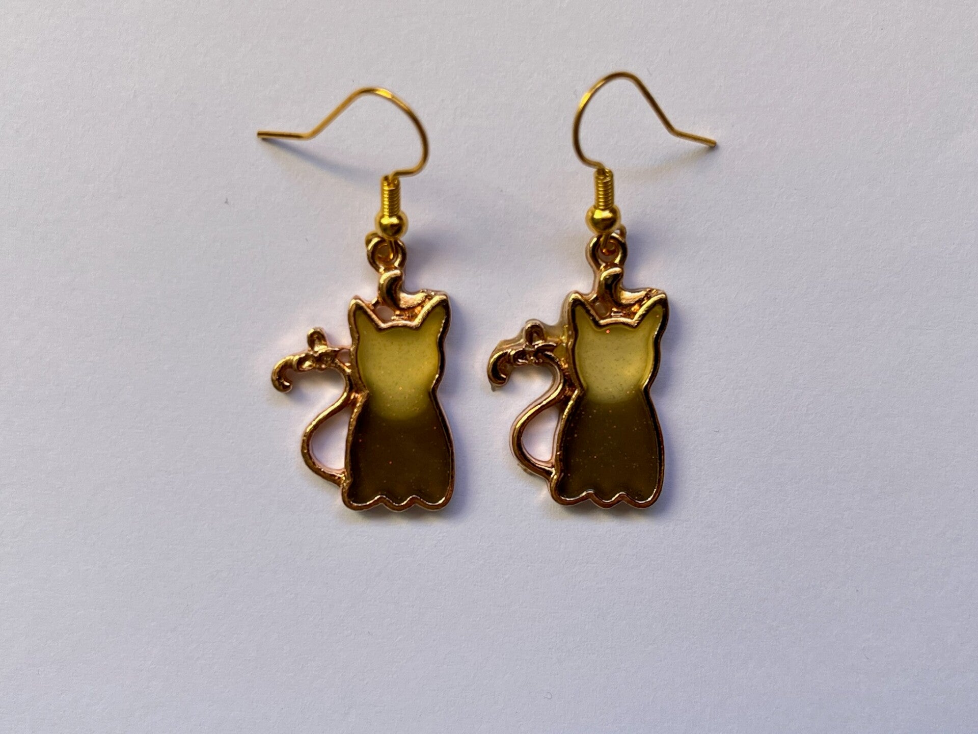 PD-REF8003-(5.00€)- Une Paire BO à Crochet - Thème Animal Chat (Marron)