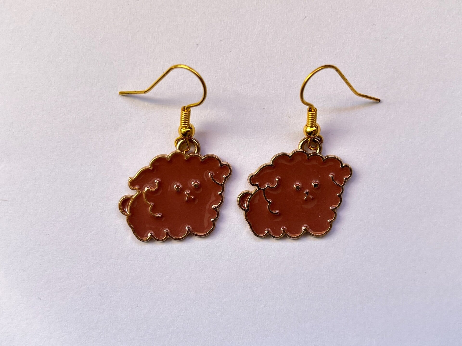 PD-REF8008-(prix promo de 4.00€ au lieu de 5.00€)- Une Paire BO à Crochet - Thème Animal Mouton (Marron Caramel)