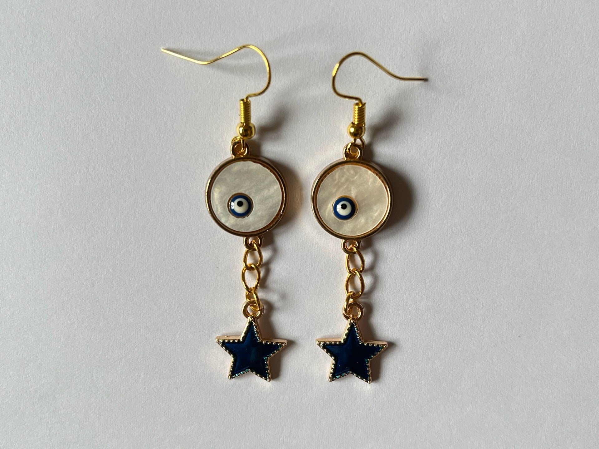 PD-REF8033-(8.50€)- Une Paire BO à Crochet - Thème Yeux Turquie (Blanc) - à Double Suspension Verticale Colorée