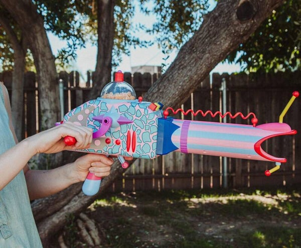 KILLER KLOWNS FROM OUTER SPACE 24 INCH POPCORN BAZOOKA ELECTRONIC PROP REPLICA