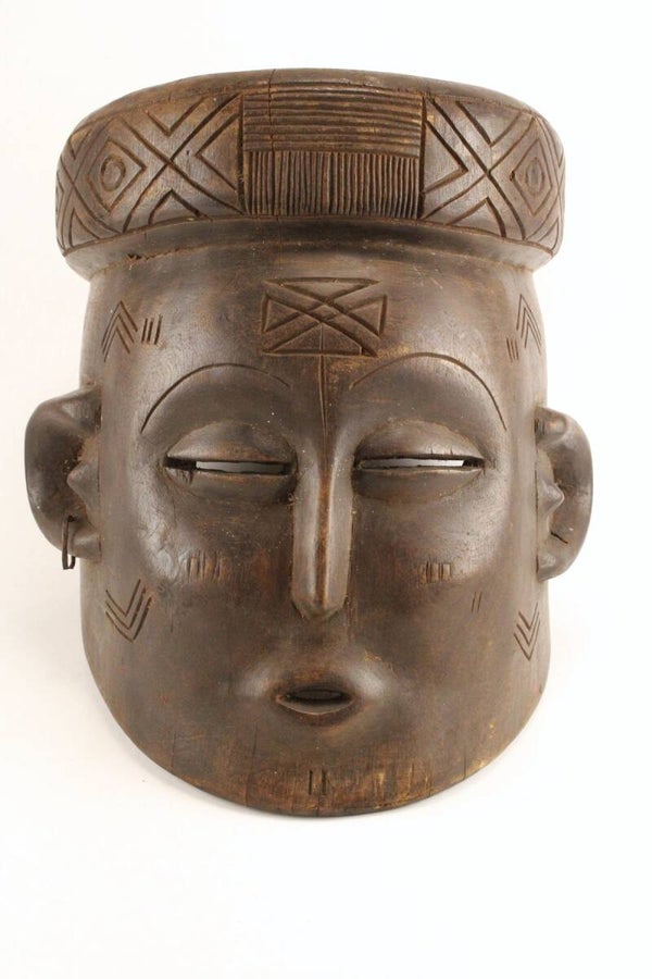 250620 - Old African mask from the Chokwe - Angola.