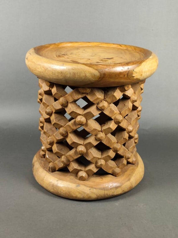 261108 - Traditional Bamileke Kings stool - Cameroon.