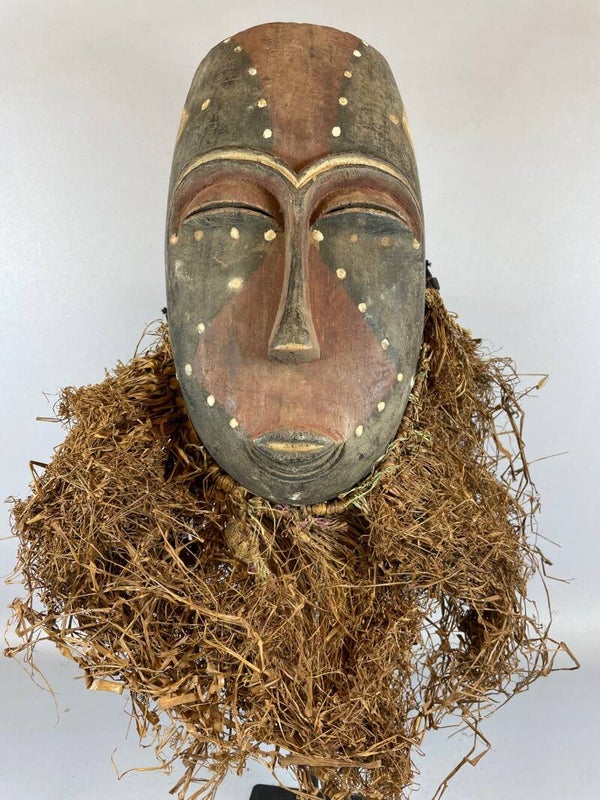 210828 - African Tribal used Kuba mask with raffia - Congo