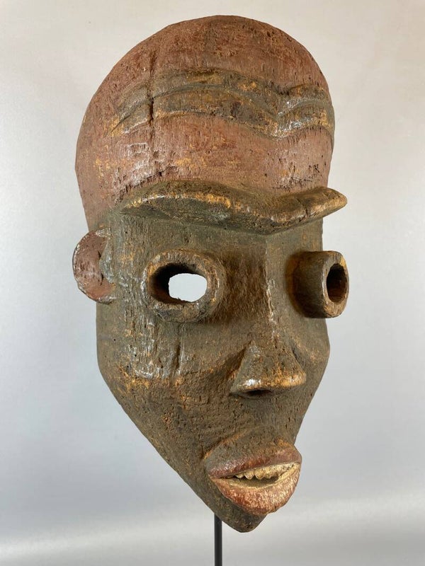 210850 - Tribal used African mask from the Pende - Congo.