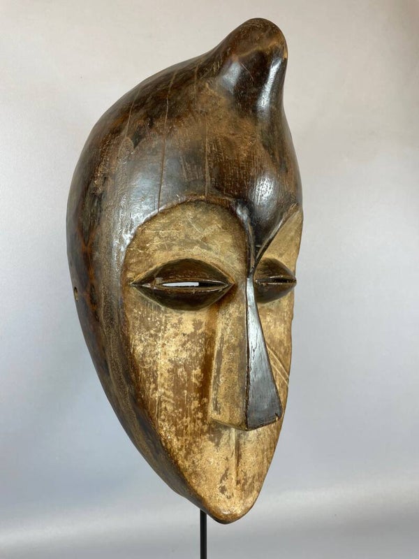210946 - Tribal used African Mahogwe mask - Gabon.