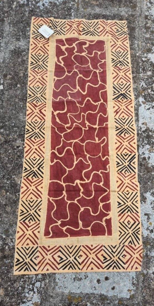 250131 - African Ethnic African Batik - 140 cm - Handmade in Zimbabwe.