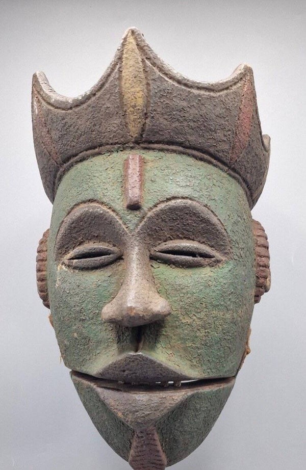 241006 - Traditional kapkap mask from the Ogoni - Nigeria.