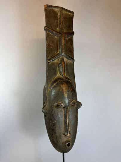 231179 - African Old Baule mask with lizard - Iv. Coast.