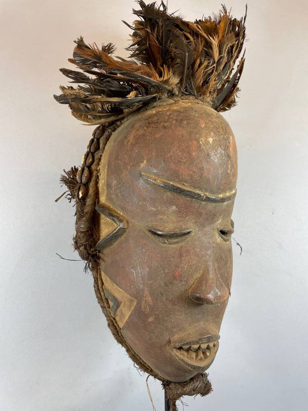 230510 - African mask from the Pende - Congo.