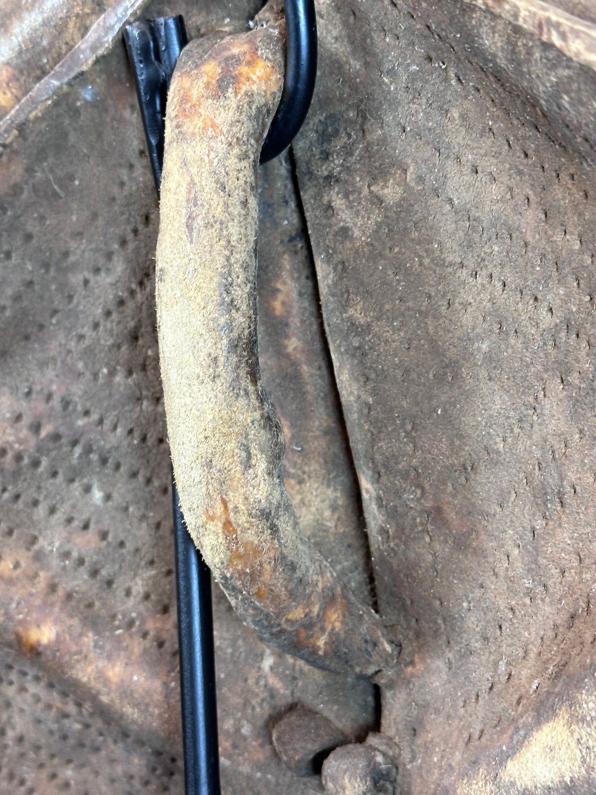 241211 - Very rare & old African Leather Konso shield with stand ...