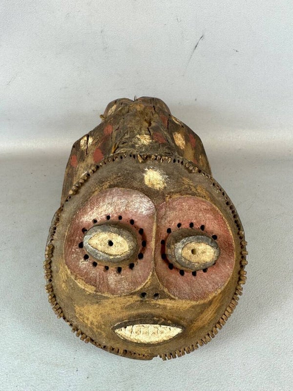 230935 - Old African Mambila mask - Cameroon.