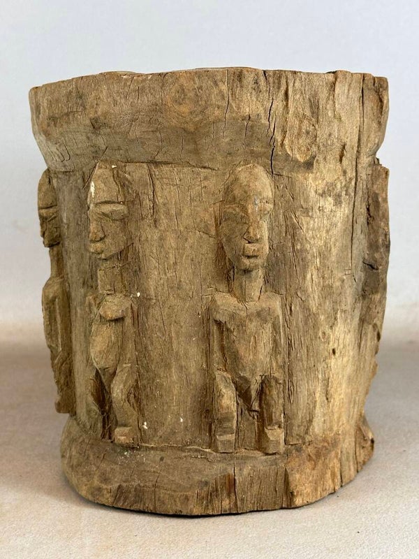 250231- Old African carved Round hollowed-out tree trunk - Mali.
