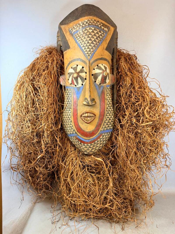 260330 - Gorgeous Large Rare old Kuba Pwoo Itok mask with beard - Congo