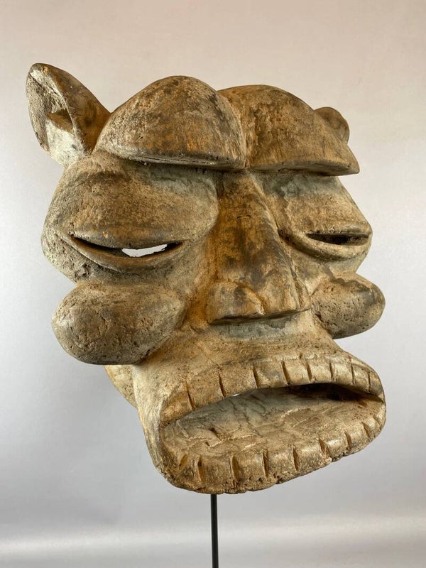 220356 - Rare Old Tribal Used African Toma Loma mask - Liberia.