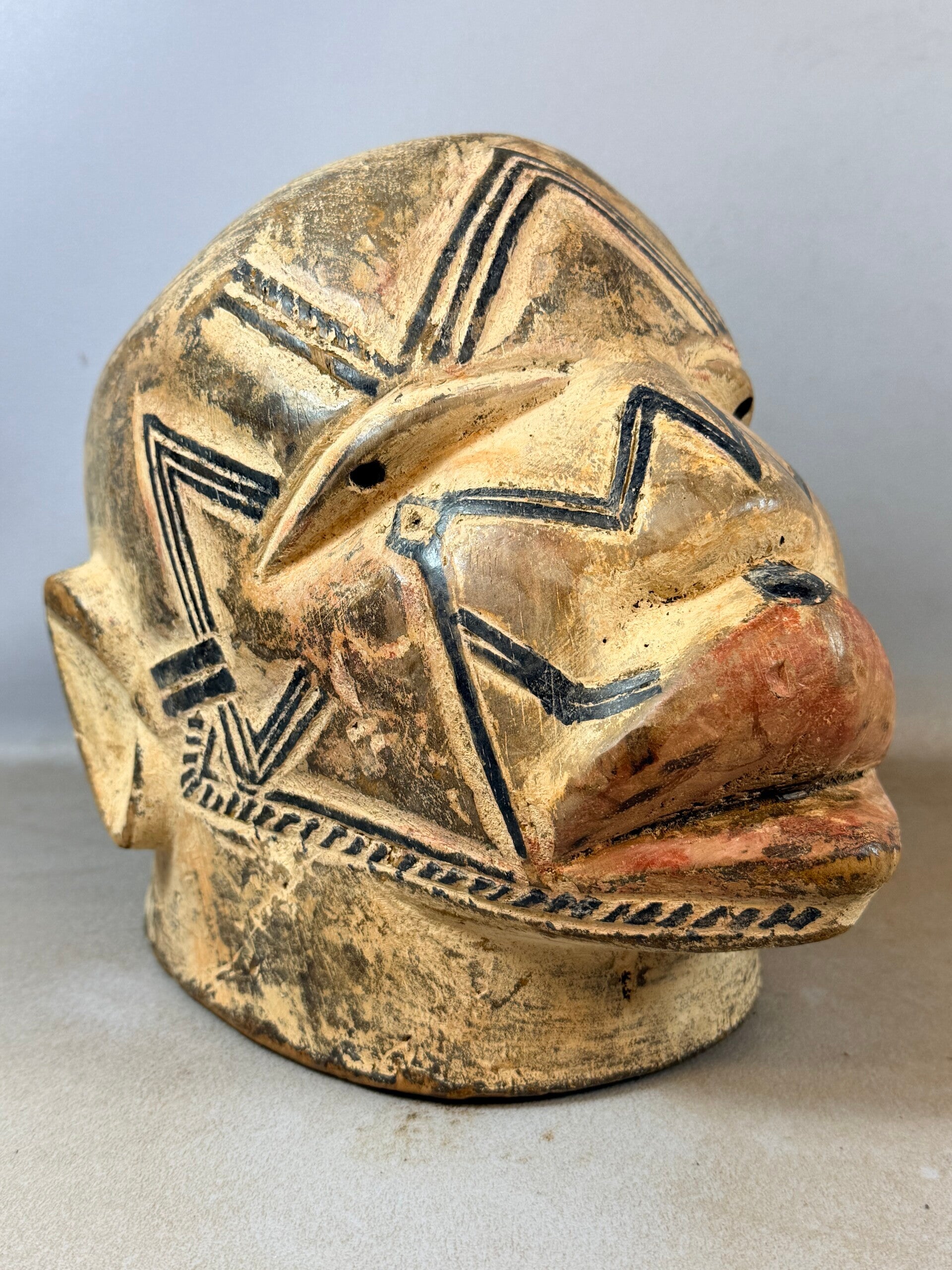 260416 - Rare African Makonde helm mask - Tanzania.
